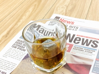 whisky rocks to cool gin